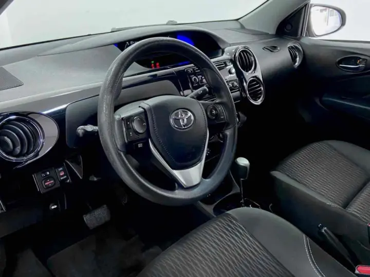 ETIOS 1.5 XS SEDAN 16V FLEX 4P AUTOMÁTICO