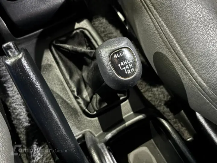 PAJERO TR4 2.0 4X4 16V 131CV GASOLINA 4P MANUAL