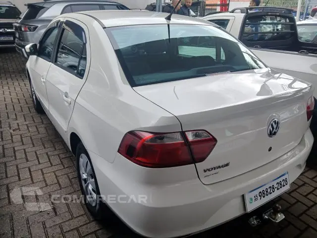 VOYAGE - 1.0 MI 8V 4P MANUAL