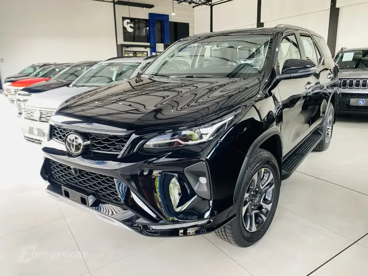 HILUX SW4 2.8 D-4D TURBO DIESEL SRX PLATINUM 7L 4X4 AUTOMÁTI