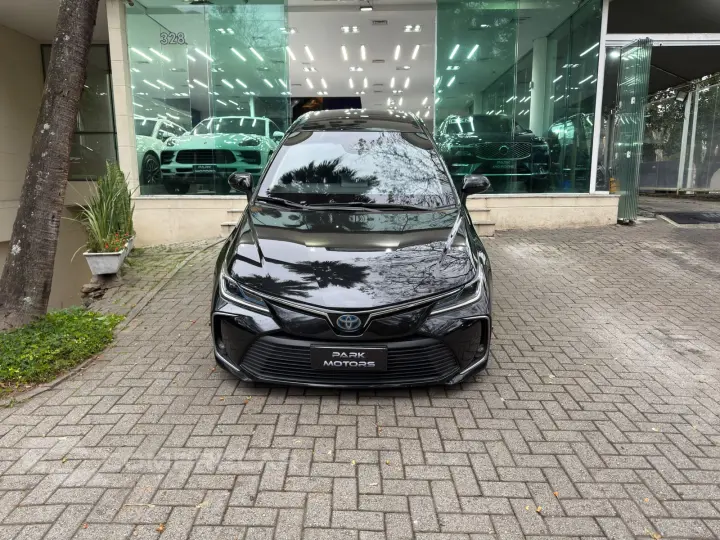 COROLLA 1.8 VVT-I Hybrid Altis