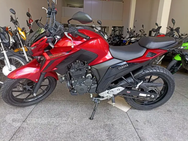 FZ25 250 FAZER CONNECTED