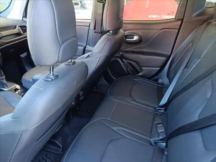 RENEGADE 1.3 T270 TURBO FLEX LONGITUDE AT6