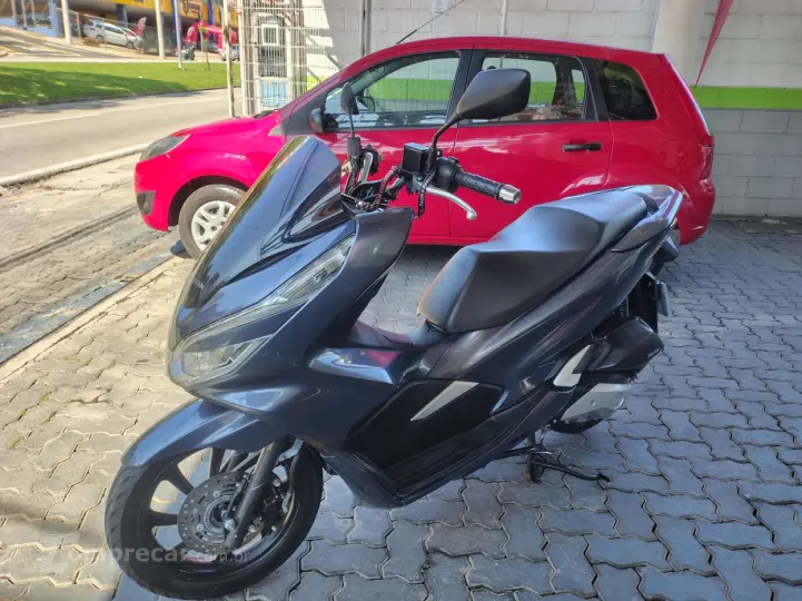 PCX 150 DLX