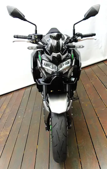 KAWASAKI Z900