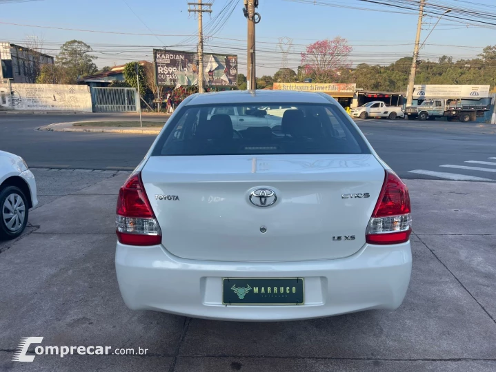 ETIOS 1.5 XS Sedan 16V