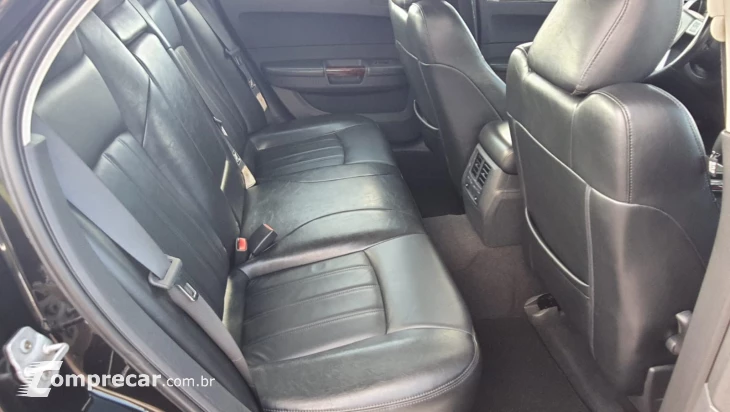 300 C 5.7 Hemi Sedan V8 16V