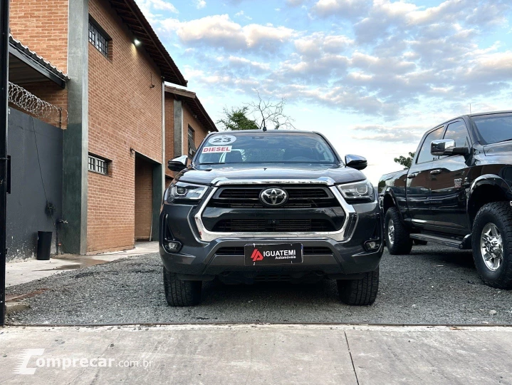 HILUX 2.8 D-4D TURBO DIESEL CD SRX 4X4 AUTOMÁTICO