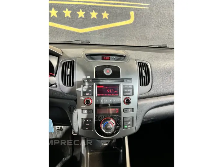 CERATO 1.6 E.213 SEDAN 16V GASOLINA 4P MANUAL
