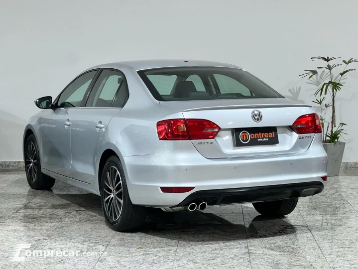 JETTA 2.0 TSI Highline 211cv