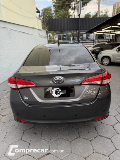 YARIS 1.5 16V Sedan XL
