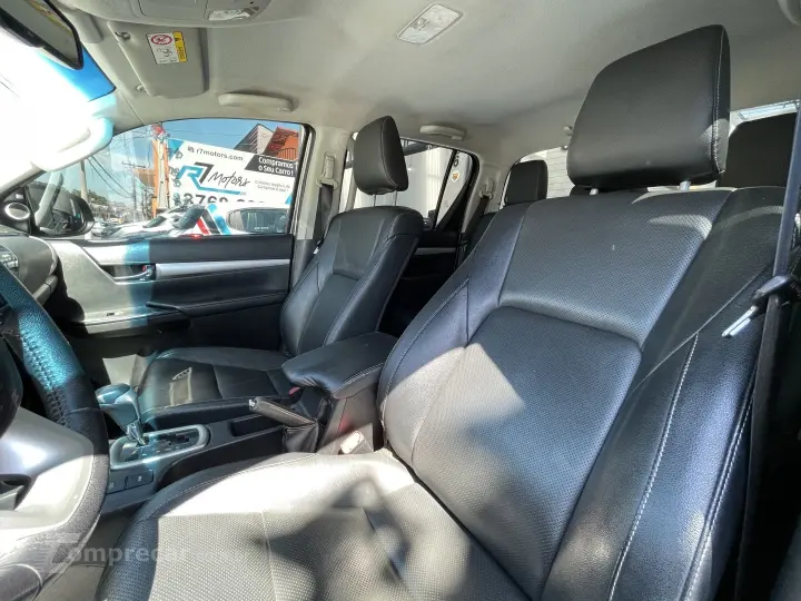 HILUX 2.8 D-4D TURBO DIESEL CD SRX 4X4 AUTOMÁTICO