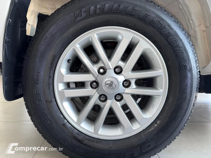 Hilux SW4 2.7