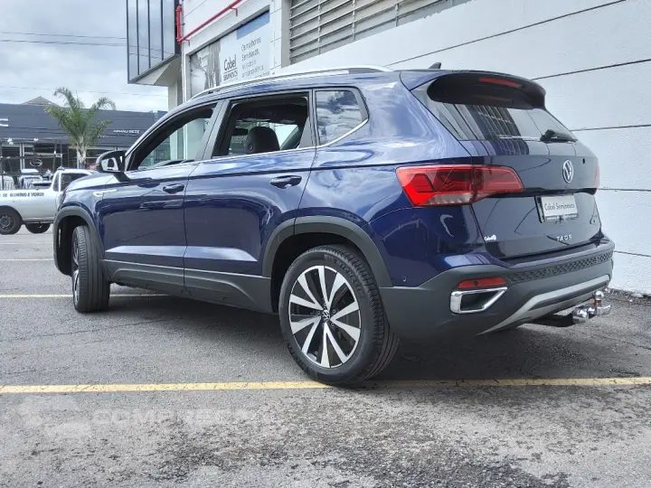 TAOS 1.4 250 TSI TOTAL FLEX HIGHLINE AUTOMÁTICO