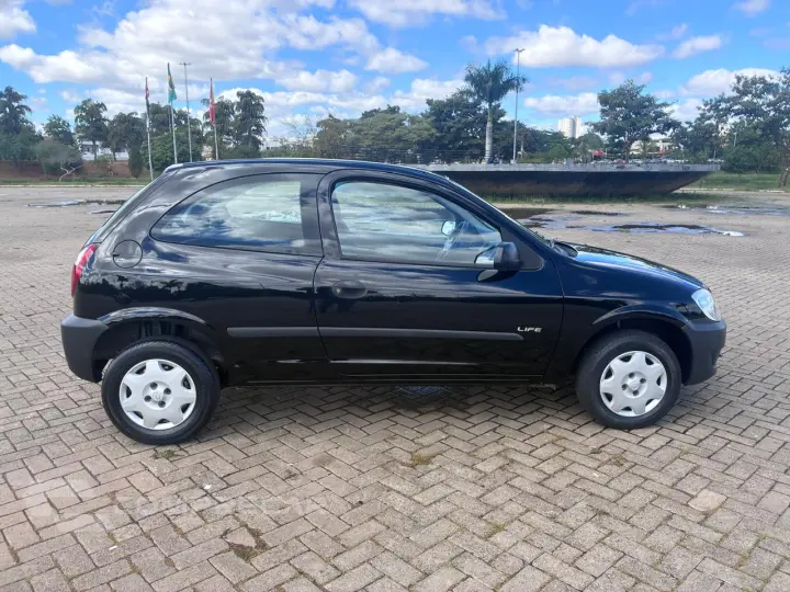 CELTA 1.0 MPFI Life 8V
