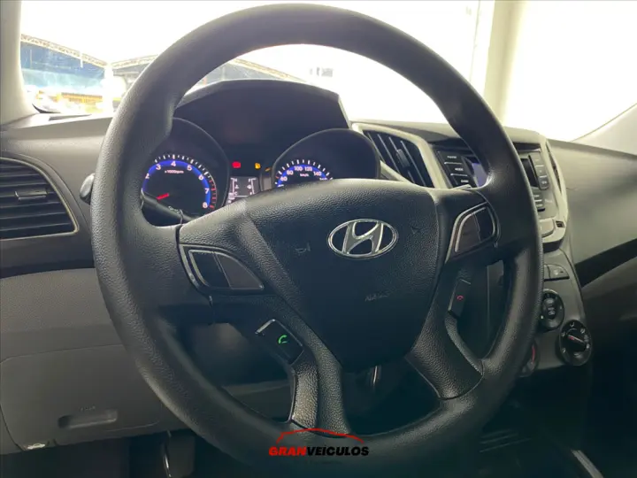 HB20S 1.0 COMFORT PLUS 12V FLEX 4P MANUAL