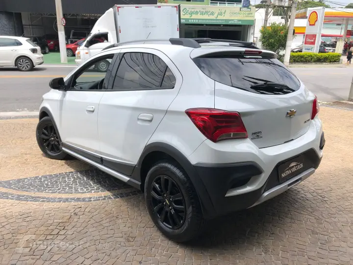 Onix 1.4 Mpfi Activ 8V Flex 4P Automático