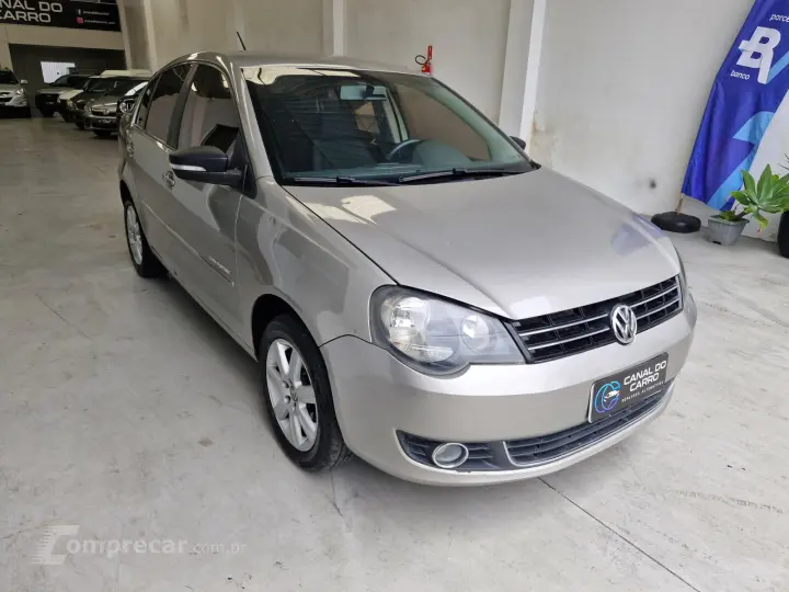 POLO SEDAN 2.0 MI Comfortline 8V