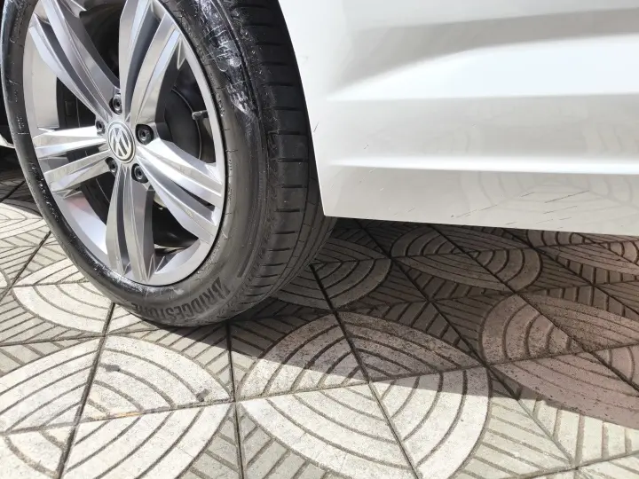 JETTA 1.4 250 TSI TOTAL FLEX R-LINE TIPTRONIC