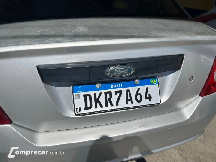 FIESTA 1.6 MPI Class Sedan 8V