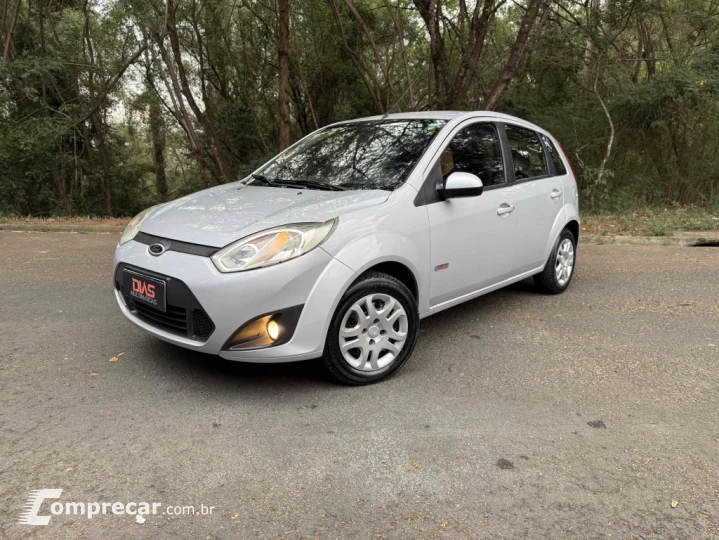 FIESTA 1.6 MPI Class Hatch 8V