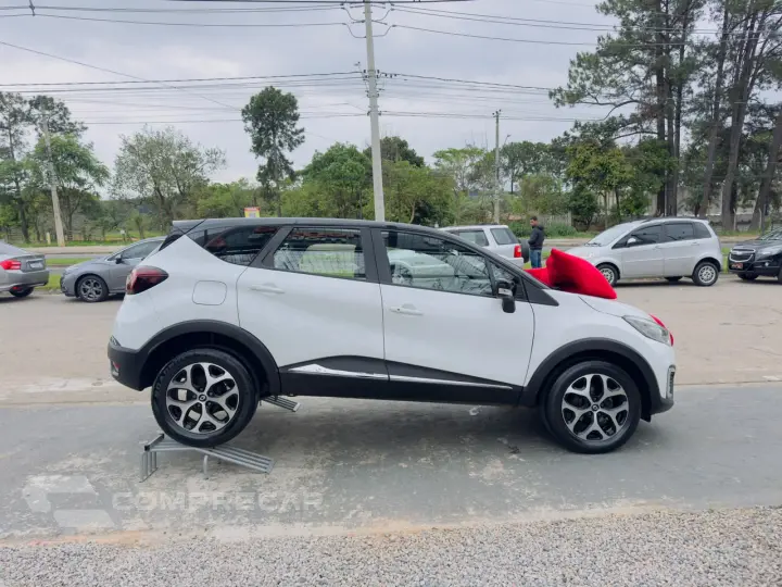 Captur 1.6 16V 4P FLEX SCE INTENSE X-TRONIC CVT