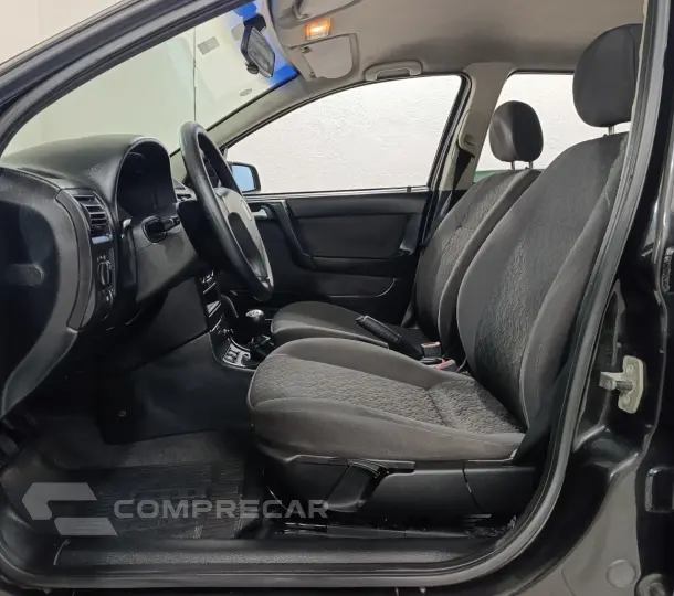 ASTRA 2.0 MPFI Advantage 8V