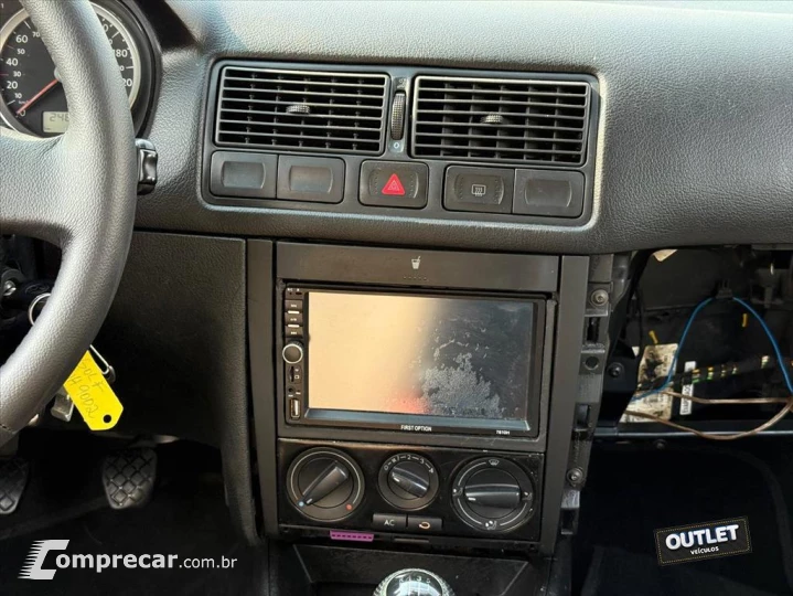 GOLF 1.6 MI 8V FLEX 4P MANUAL