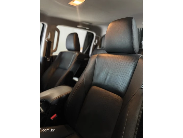 HILUX 2.8 D-4D TURBO DIESEL CD SRX 4X4 AUTOMÁTICO