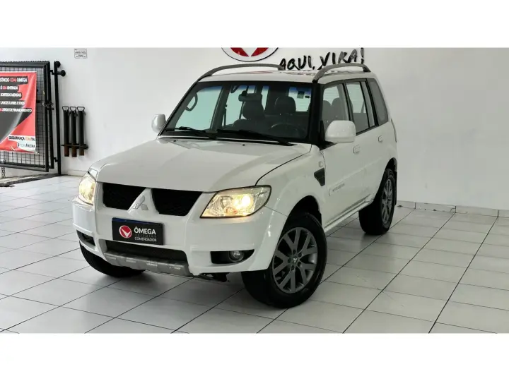 PAJERO TR4 2.0 4X2 16V 140CV FLEX 4P AUTOMÁTICO
