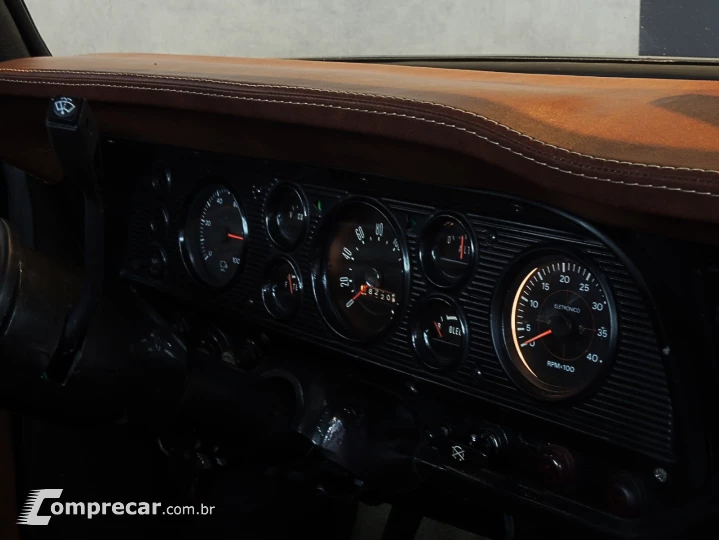 F-1000 3.9 Super Serie 4X2 CS 8V Turbo