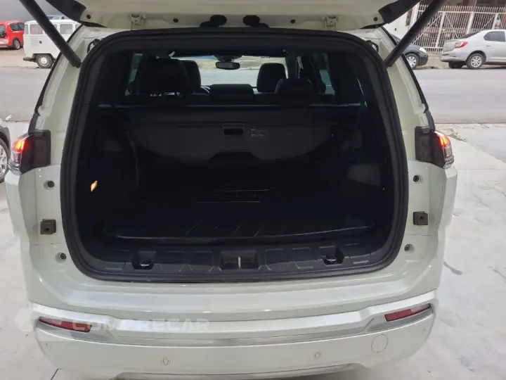 Commander Overl. TD380 2.0 4x4 Die. Aut.