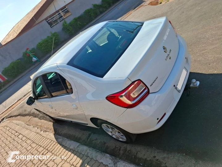 Logan 1.6 Expression 8V Flex 4P Manual
