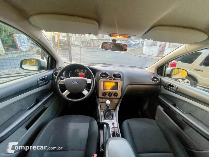 FOCUS 1.6 SE Hatch 16V