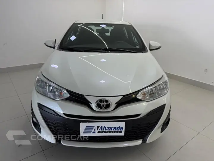 YARIS HB XL 13 AT