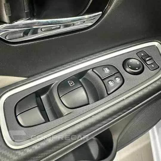 VERSA Exclusive 1.6 16V Flex Aut.