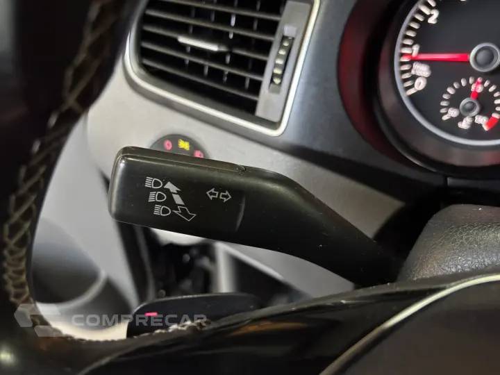 FOX 1.6 MI HIGHLINE 8V FLEX 4P AUTOMATIZADO