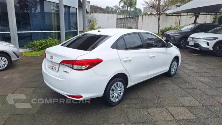 YARIS 1.5 16V FLEX SEDAN XL LIVE MULTIDRIVE