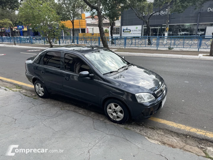 CORSA 1.4 MPFI Premium Sedan 8V
