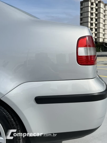 POLO SEDAN 1.6 8V