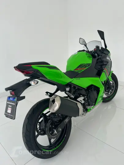 NINJA 400