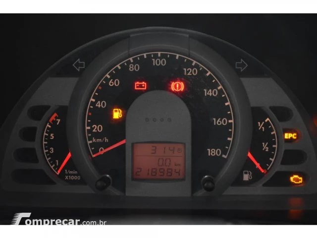 FOX - 1.0 MI 8V 4P MANUAL