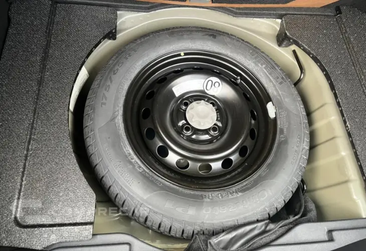 YARIS 1.5 16V XS Connect