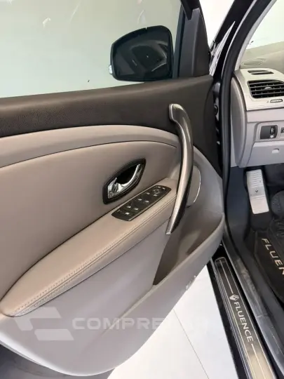 RENAULT FLUENCE Sedan Privilège 2.0 16V FLEX Aut