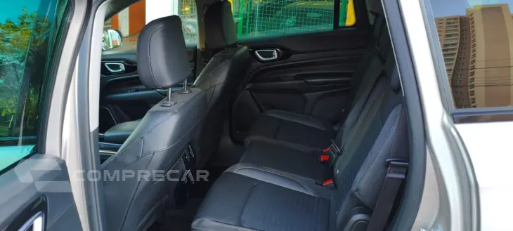 Commander 1.3 16V 4P FLEX T270 LIMITED TURBO AUTOMÁTICO AT6