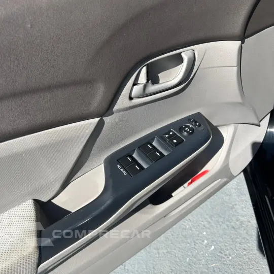 CIVIC 1.8 LXS 16V automático