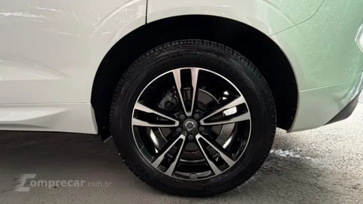 XC 60 T-5 MOMENTUM 2.0 254cv AWD 5p