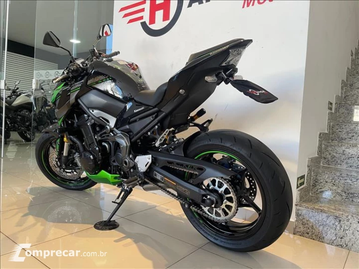 Z900RS R EDITION