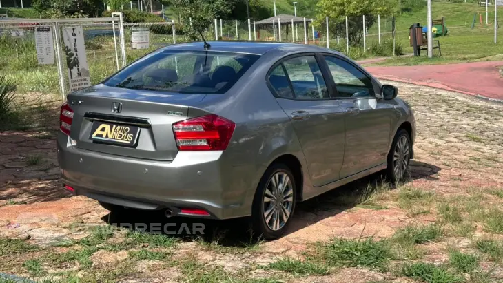 CITY 1.5 LX Sedan 16V