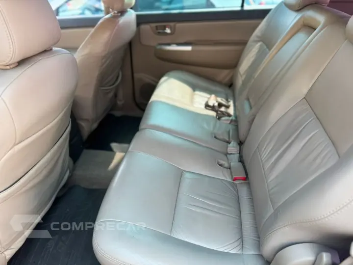 Hilux SW4 SR 4x2 2.7/2.7 Flex 16V Mec.